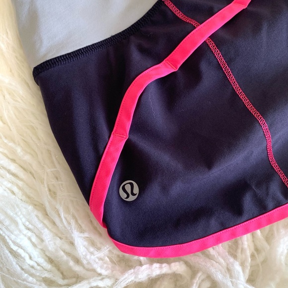 EUC✨Lululemon Speed Up Shorts - Picture 5 of 11